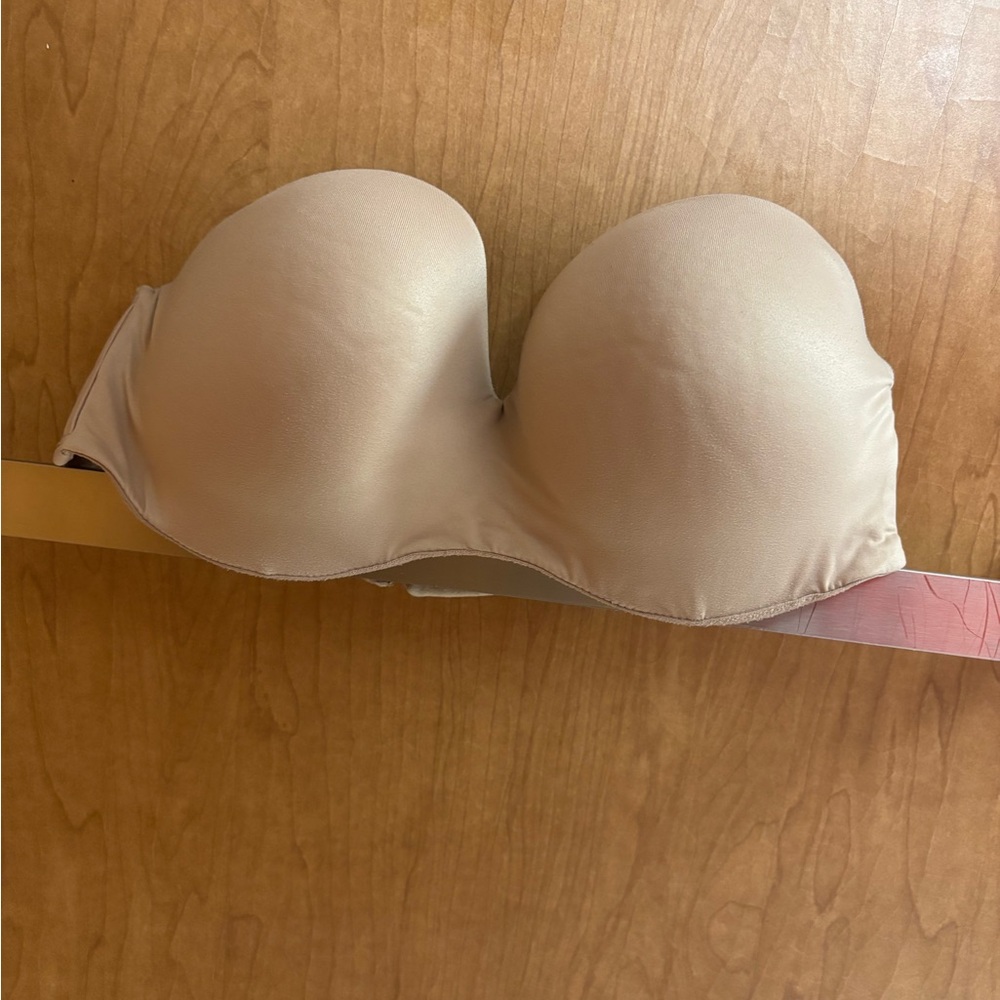 Victoria's Secret Strapless Bra in Nude